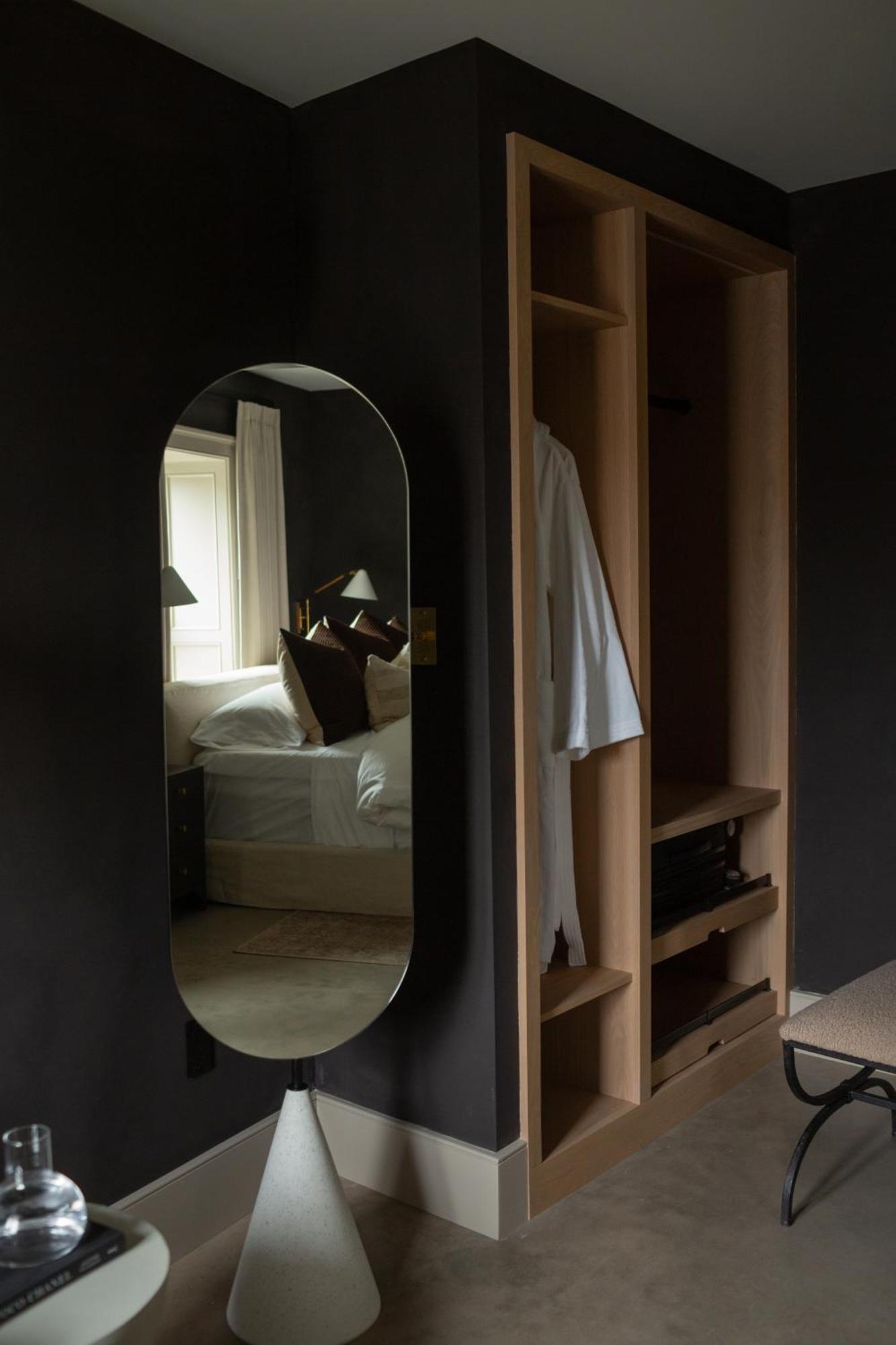 Kat Florence Hotels Elora Exteriér fotografie